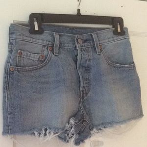 Levi’s Strauss Distressed Jeans Denim Shorts 501